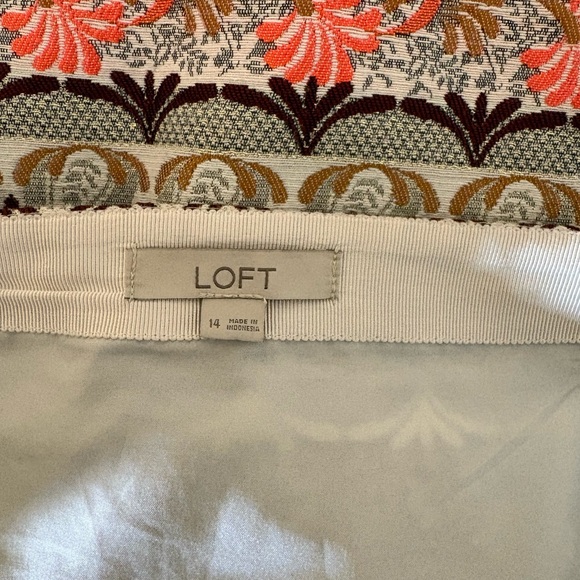 Loft. Size 14, patterned skirt. - Picture 2 of 3